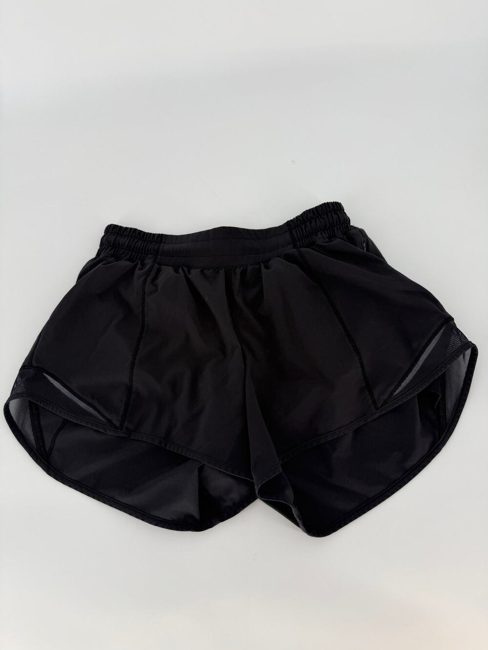 Lululemon Tracker Short V Womens 6 Black 4in Lined Running Shorts Mesh
